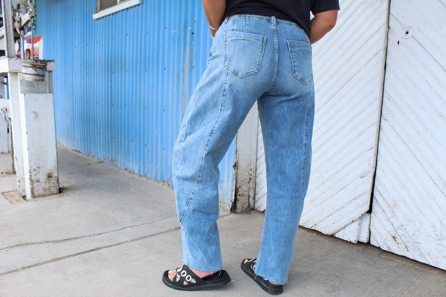 The Jennings Barrel Jeans